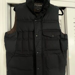 Filson Men's Dark Puffer Vest